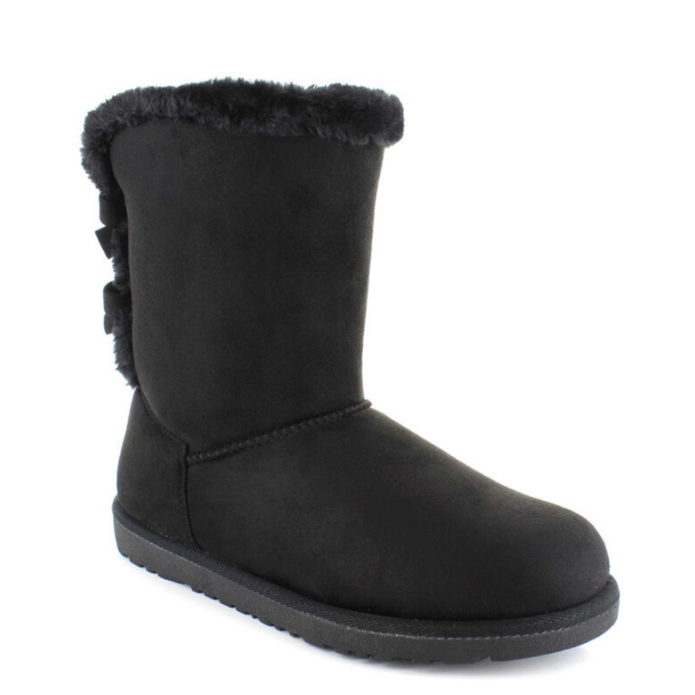 Black cozy boots size 6.5